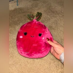 Beet squishmellow